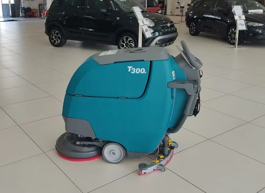 大商場清潔，還在使用人工？現(xiàn)在都用洗地機啦