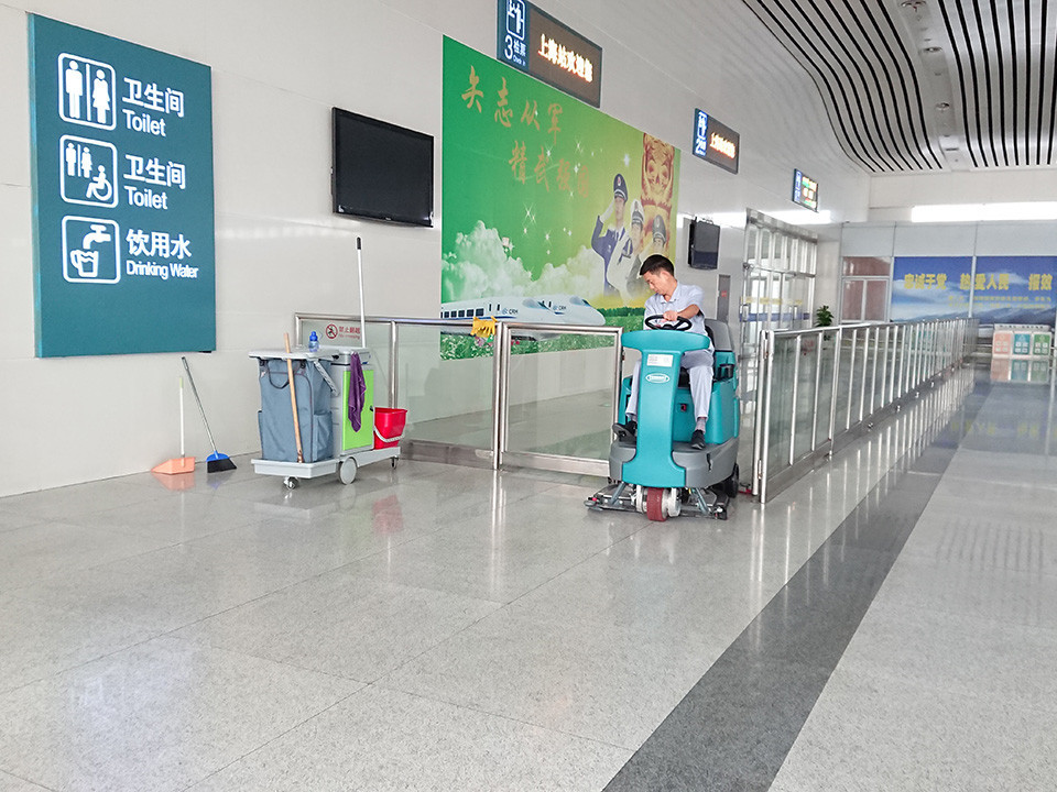 山東青島洗地機(jī)廠家哪家好？