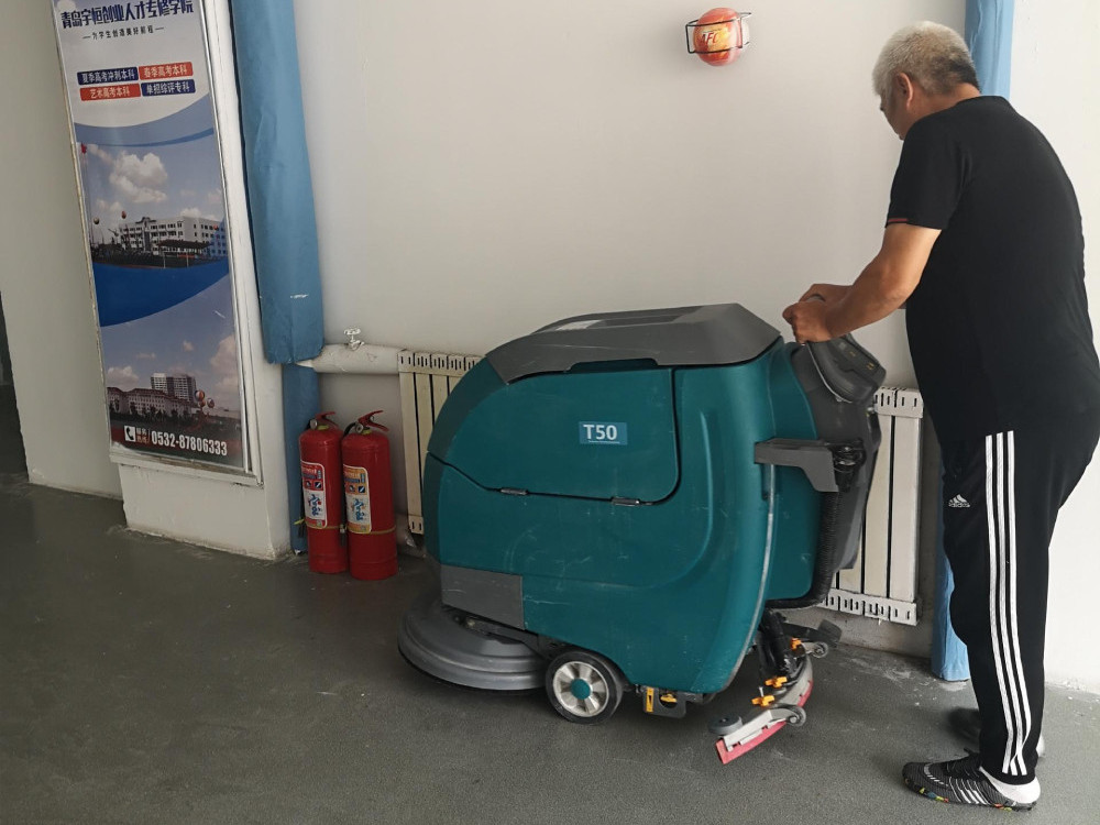 啤酒廠車間如何保持潔凈衛(wèi)生？看洗地機(jī)大顯神威