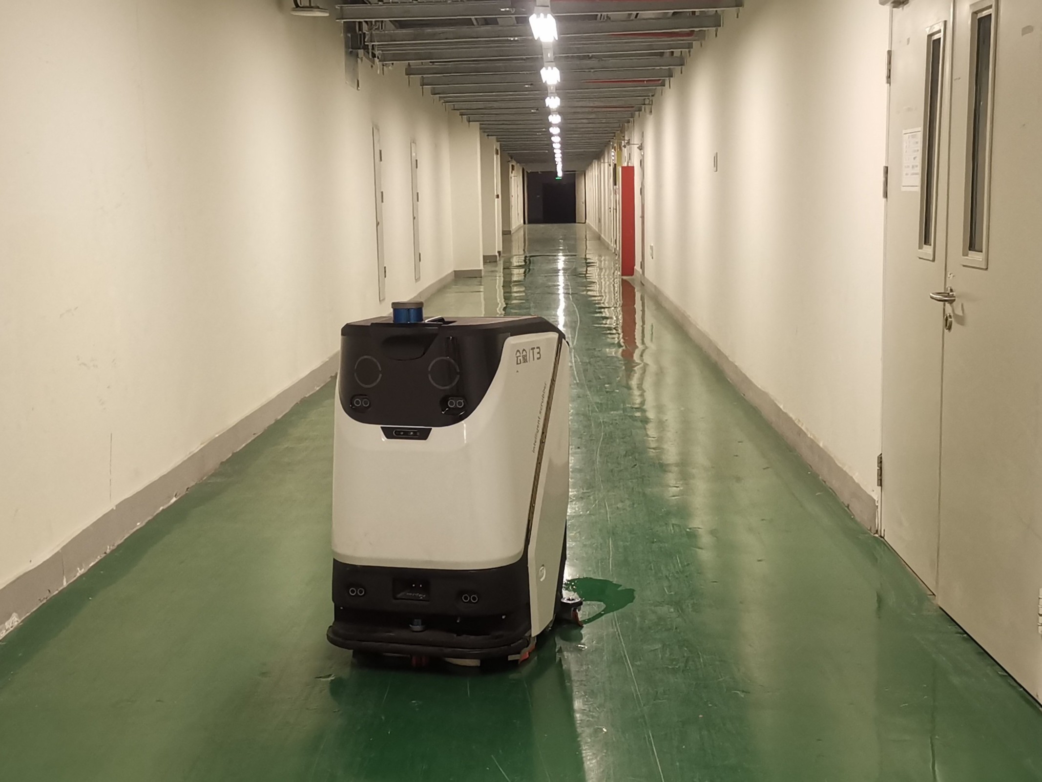 多層工廠清潔的 “三層陷阱”，人工模式難以為繼  坦力智能無人掃地機器人來破局