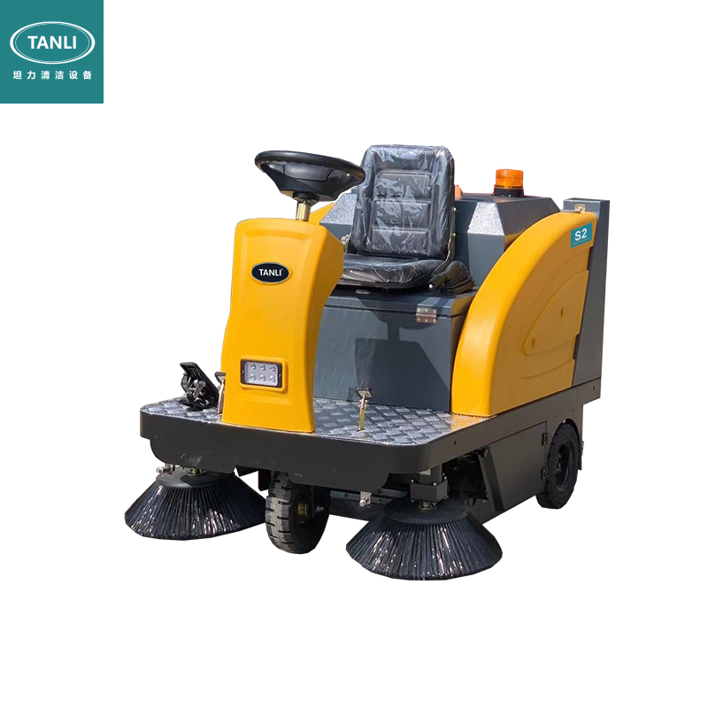 坦力S2駕駛式掃地機(jī). 坦力S2駕駛式掃地機(jī).