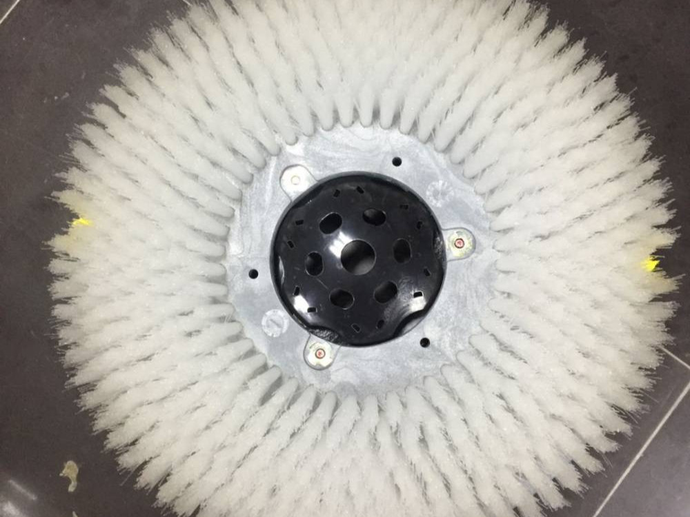 不同地面，洗地機(jī)刷盤如何選擇？