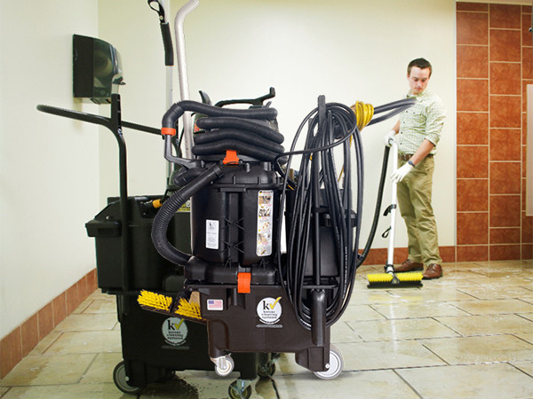 寫字樓公用衛(wèi)生間臟亂異味大，廁寶來幫你！