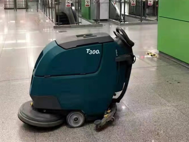 飯店吃飯吃出蟑螂？飲食衛(wèi)生如何才能得到保障？