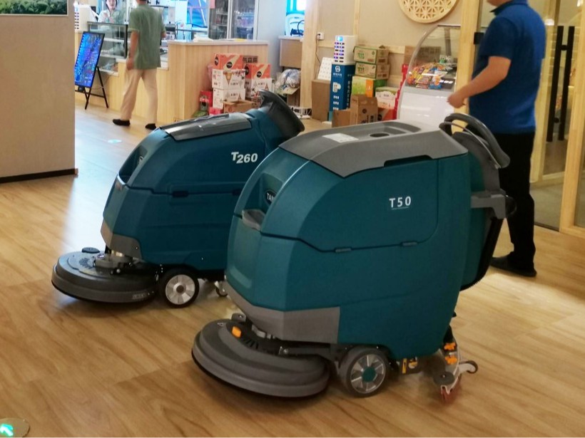 選擇工業(yè)洗地機(jī)，價(jià)格因素應(yīng)該如何參考？