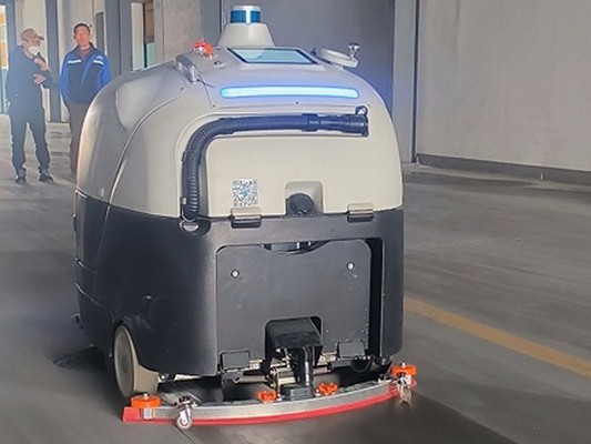 清潔工搬設(shè)備累到哭？這臺(tái)坦力智能無(wú)人駕駛洗地機(jī)自己坐電梯干活！